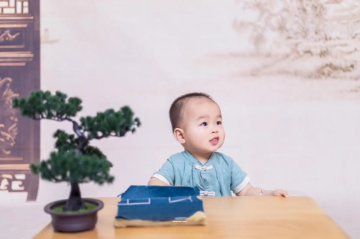 巴音郭楞宝宝腿纹不对称怎么办 巴音郭楞宝宝腿纹不对称怎么办